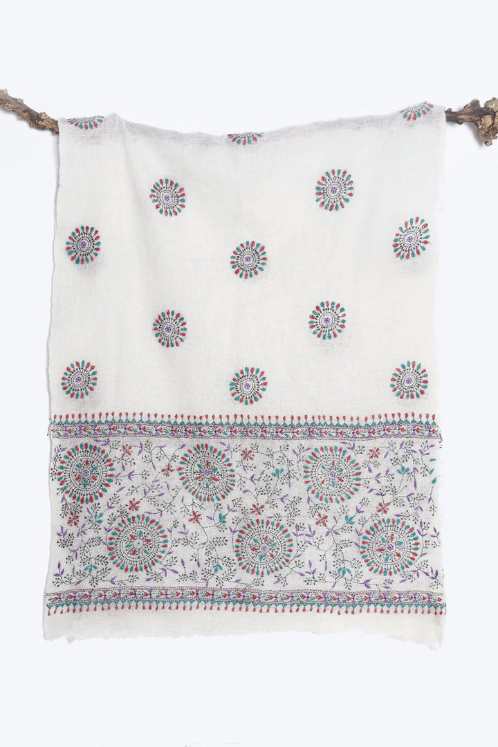 Embroidered White Cashmere Stole | Vivre Cashmere Kantha Embroidered Stole - White