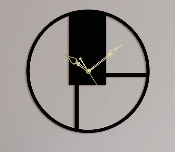Simple and Modern Metal Wall Clock