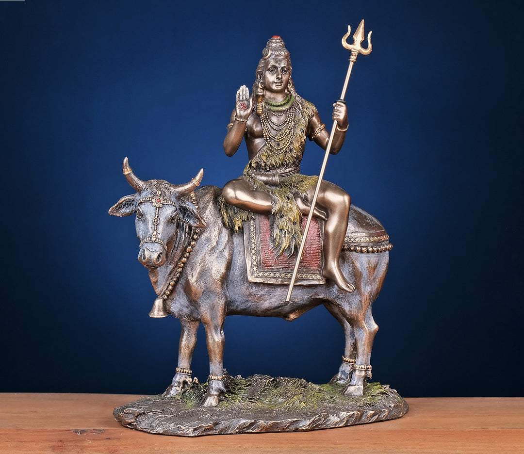 Serene Bronze Statue: Lord Shiva Seated on Nandi