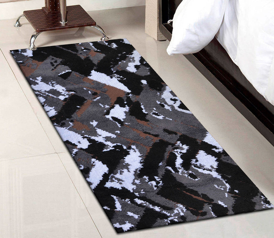 Black Abstract Polyester Runner