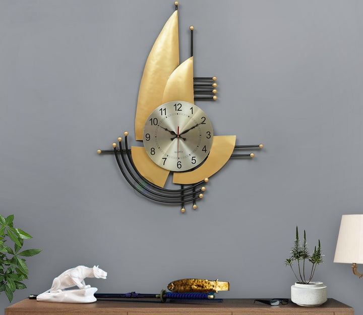 Exquisite Metal Wall Hanging Clock