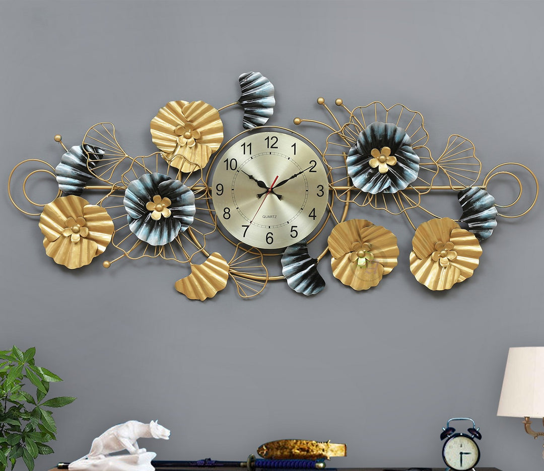 Aesthetic Multicolor Metal Wall Hanging Clock