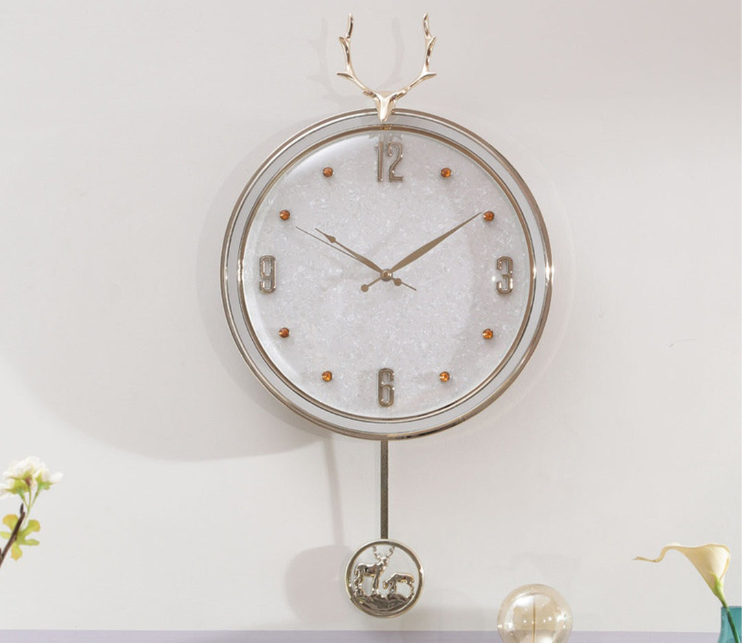 Winter Reindeer Pendulum Clock