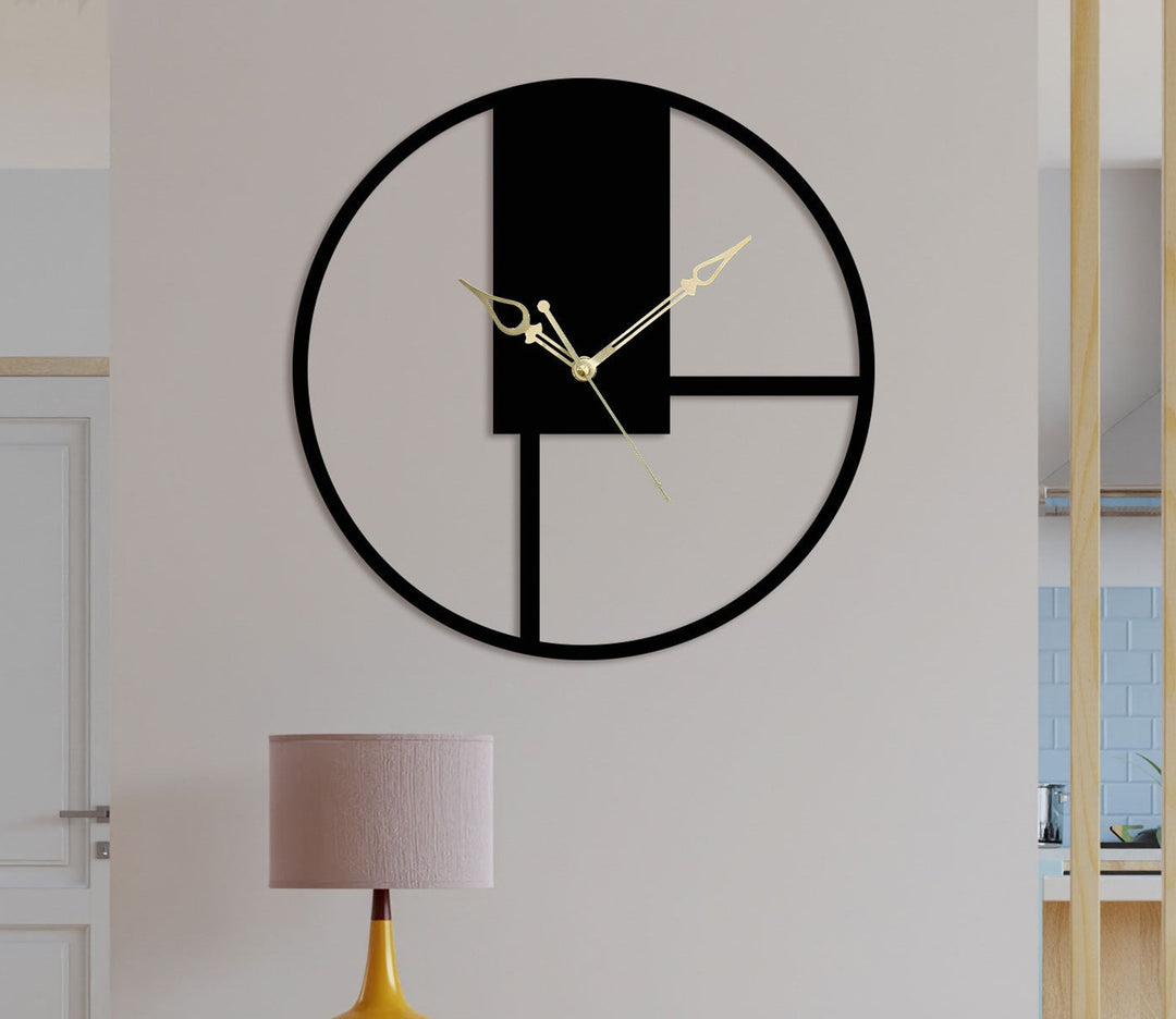 Simple and Modern Metal Wall Clock