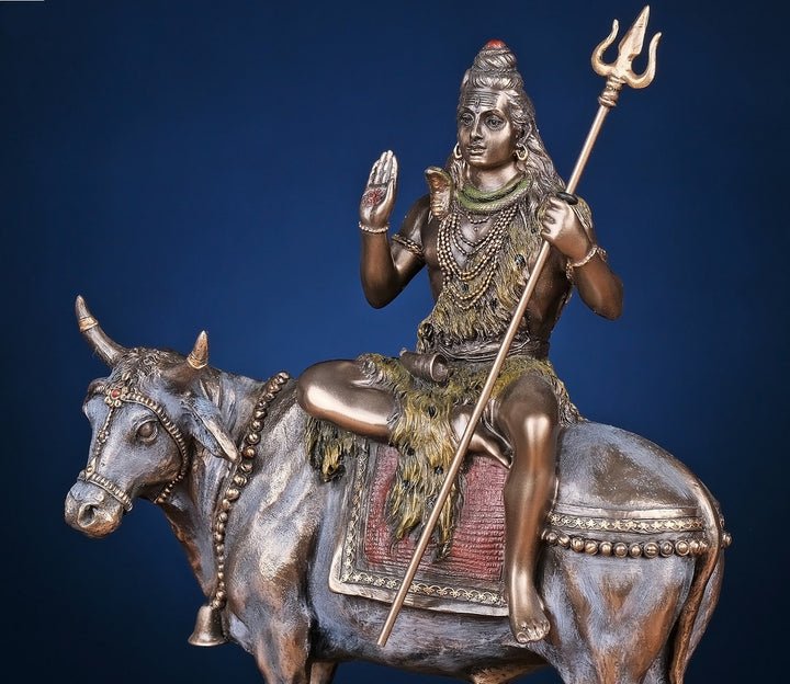 Serene Bronze Statue: Lord Shiva Seated on Nandi