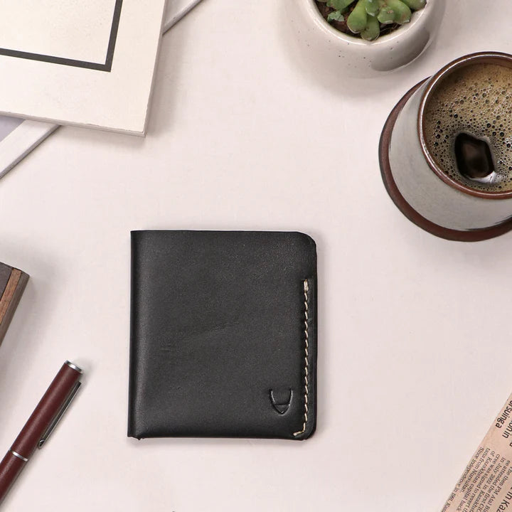 Men's Leather Bi-fold Wallet | Sleek Bi-Fold Wallet