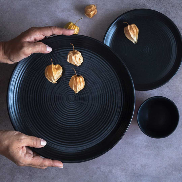 7 Lead-Free Ceramic Dinner Plate | Handmade Ceramic Quarter Dinner Plate - Black