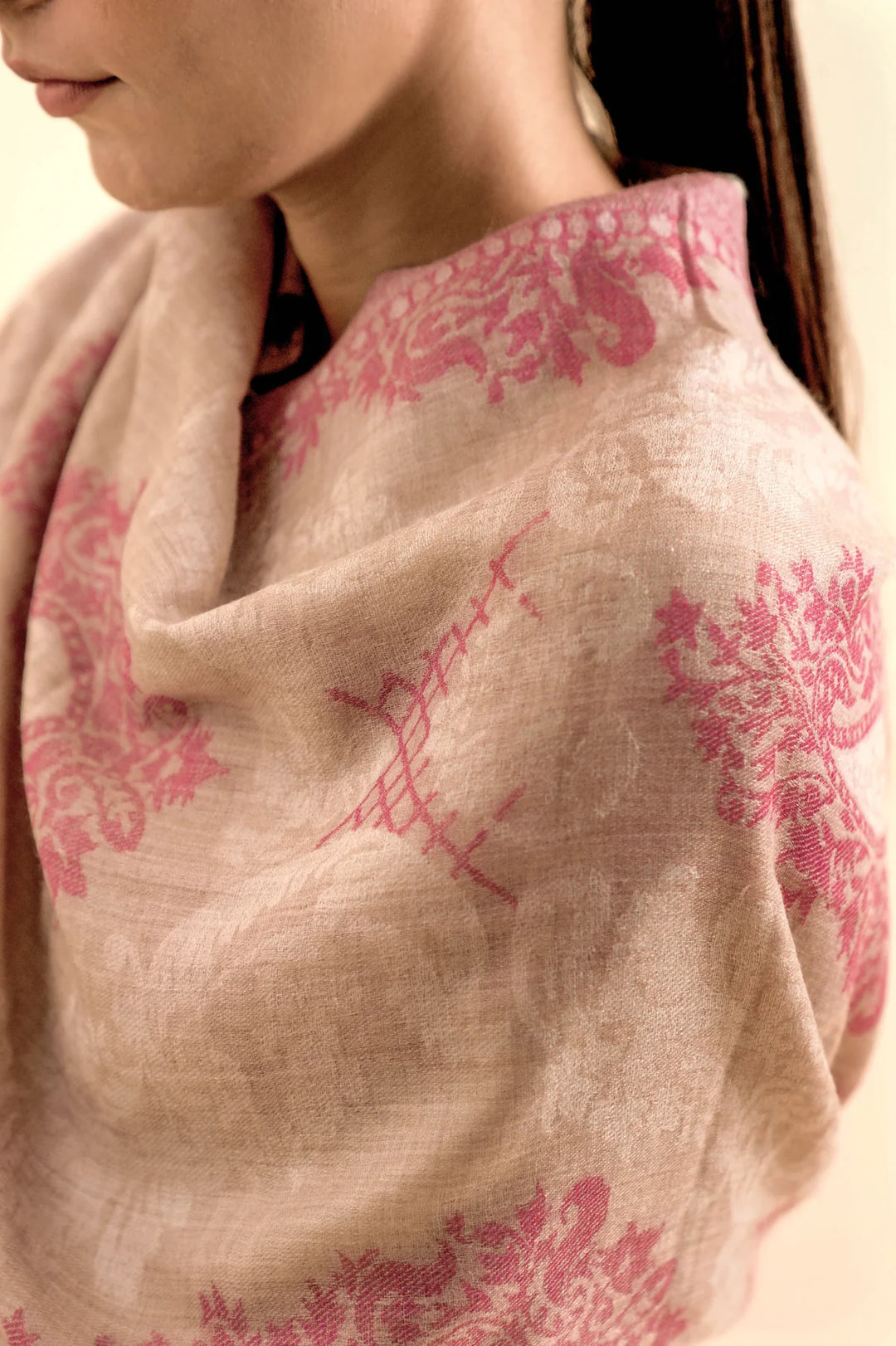 Luxurious White Fire Print Cashmere Stole | Tanwen Soft Cashmere Stole