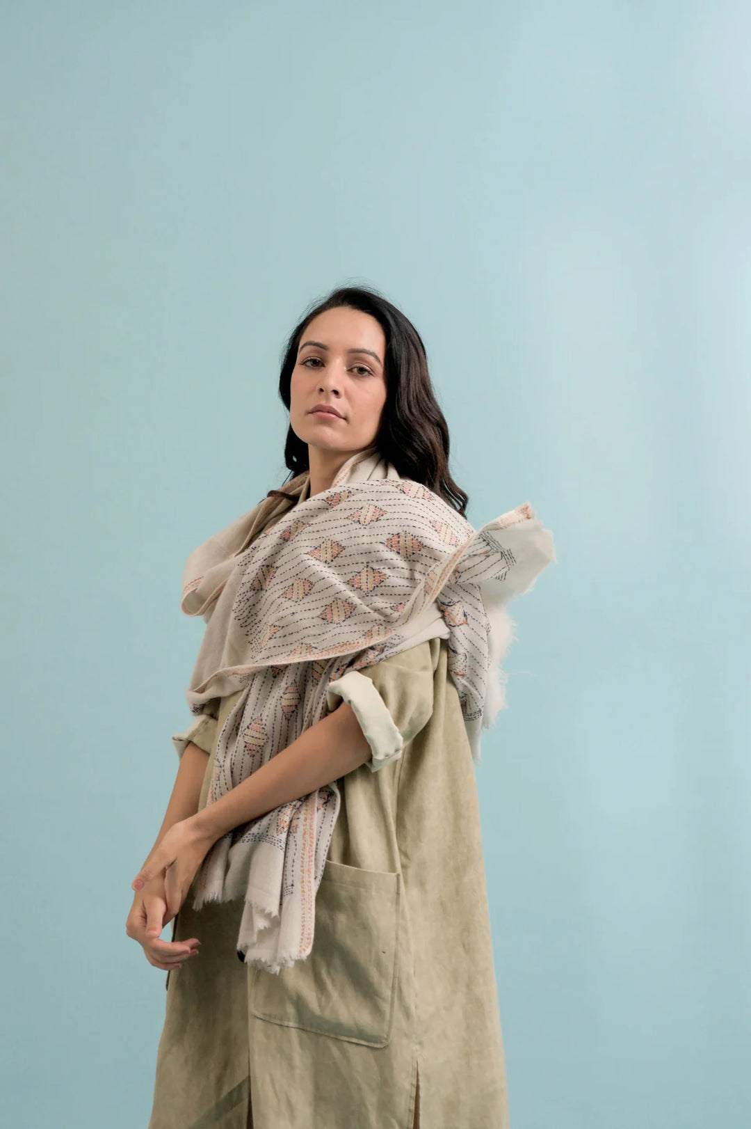 White Cashmere Stole with Hand Embroidery - Timeless and Versatile | Zaara Handwoven Soft Cashmere Stole - White