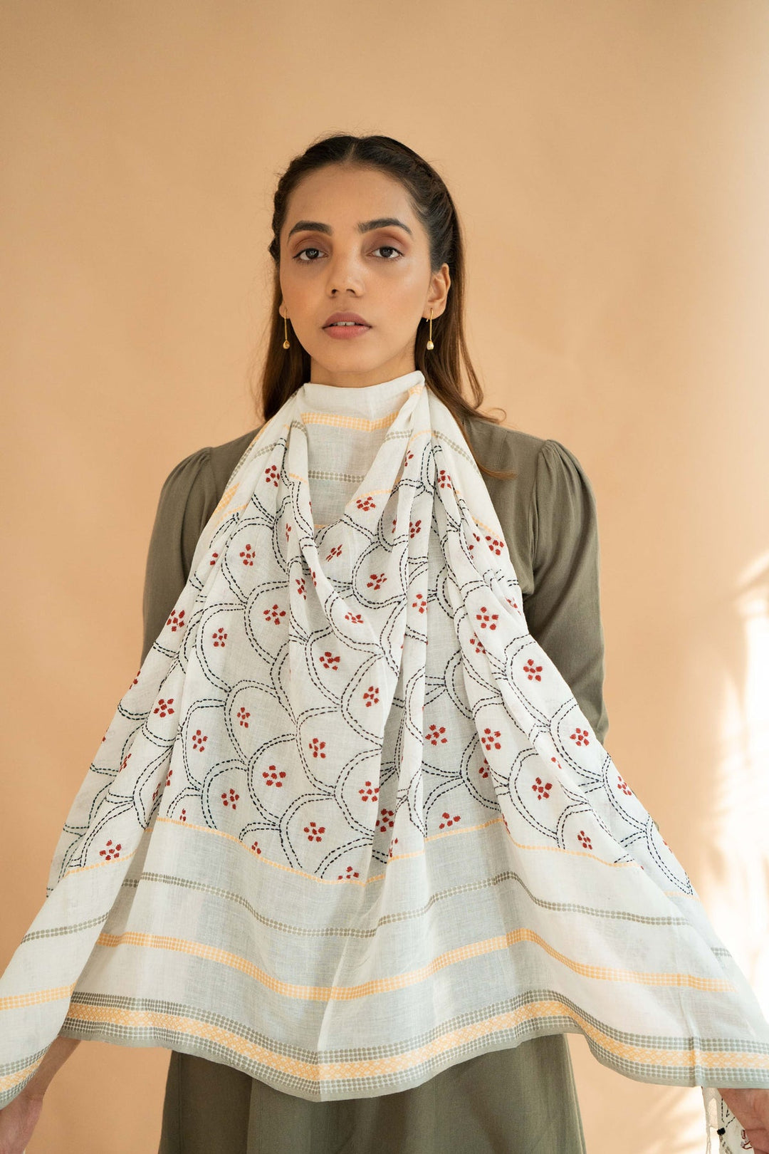 Handwoven Cotton Stole with Kantha Embroidery | Crumple Handwoven Stole - White