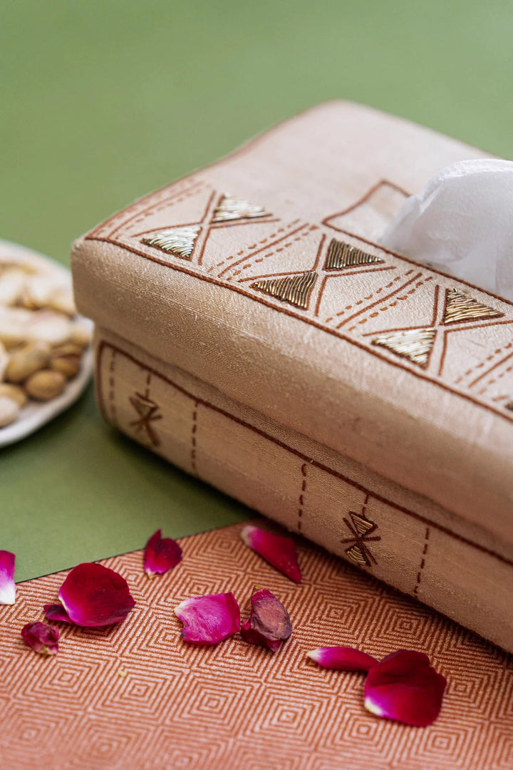 Silk Tissue Box with Tribal Designs | Ritmo de Tambor Handmade Tissue Box - Off White