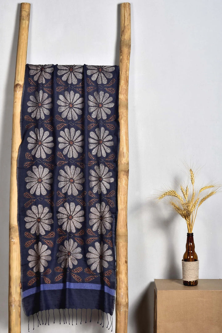 Regal Purple Handwoven Cotton Stole with Floral Embroidery | Fure Handwoven Cotton Stole - Purple