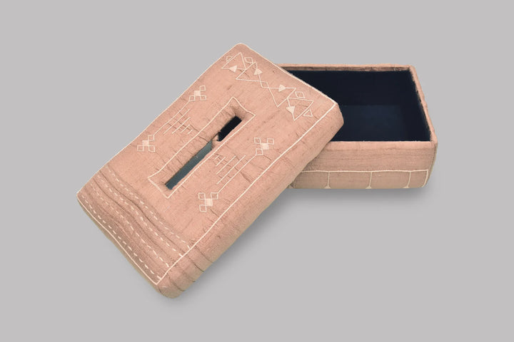Mapuche-inspired Silk Tissue Box | Virtuoso Handmade Tissue Box - Brown