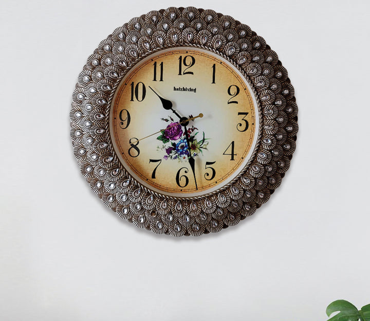 Royal Pearl Silver Gray Wall Clock