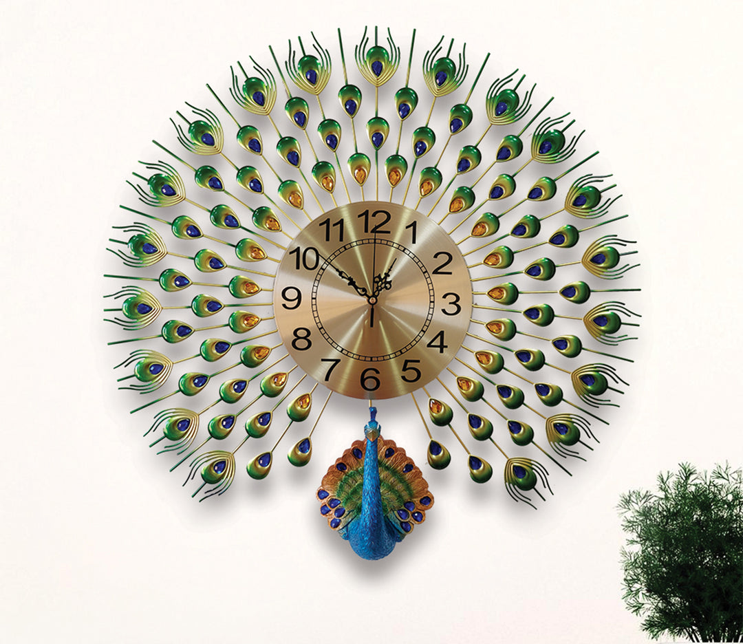 Eye-Catching 3D Peacock Feather Metal Clock