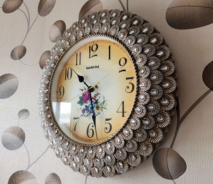 Royal Pearl Silver Gray Wall Clock