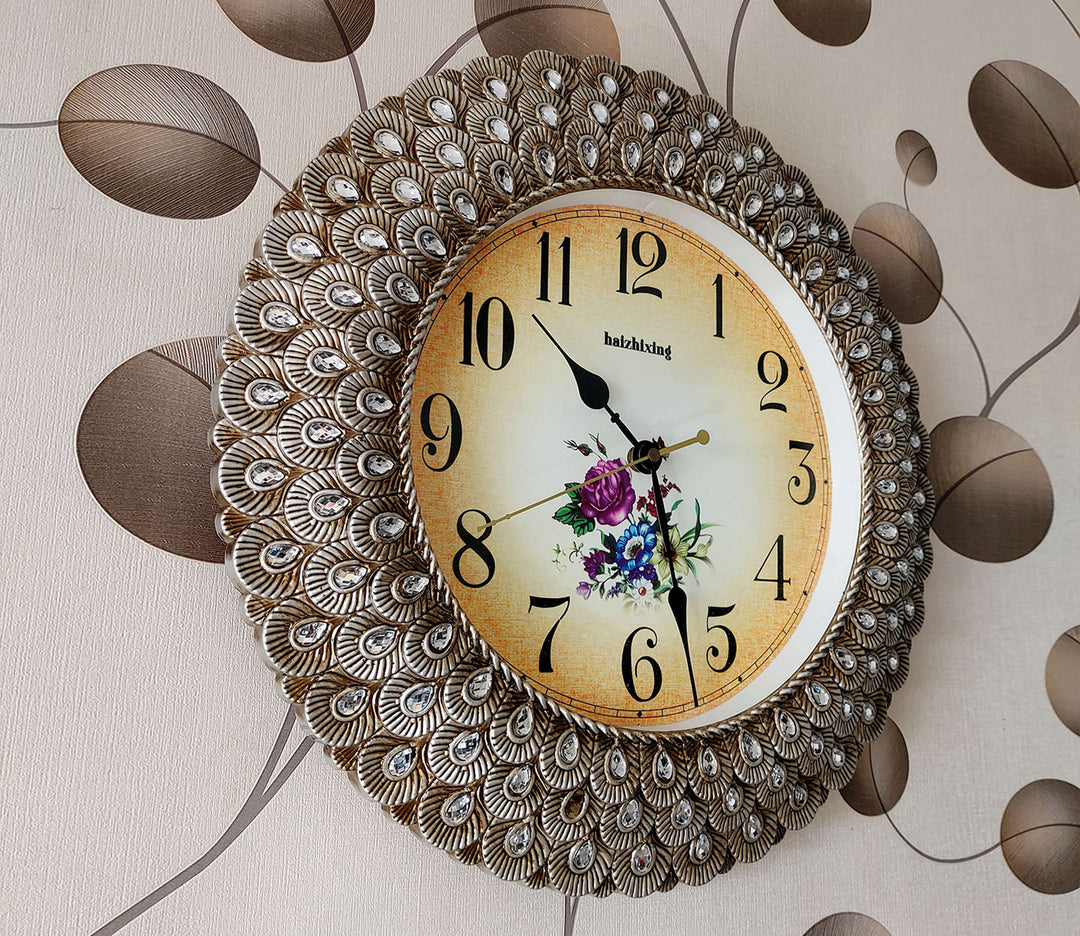 Royal Pearl Silver Gray Wall Clock