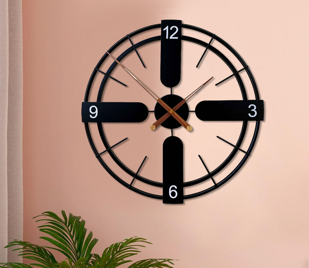 Wooden Needles Metal Wall Clock