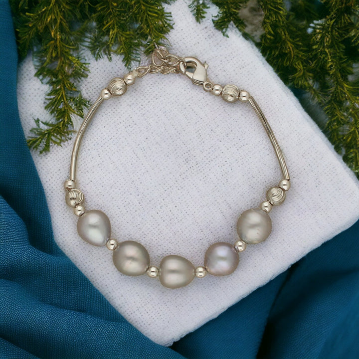 Gray Single Line Pearl Bracelet | Ashen Elegance Bracelet