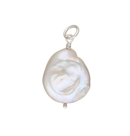 White Mother of Pearl Letter I Pendant | Iconic Elegance - I Silver Pendant