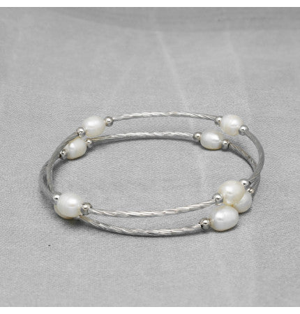 White Oval Pearl Bracelet | Elegant Strand - Charm Pearl Bracelet