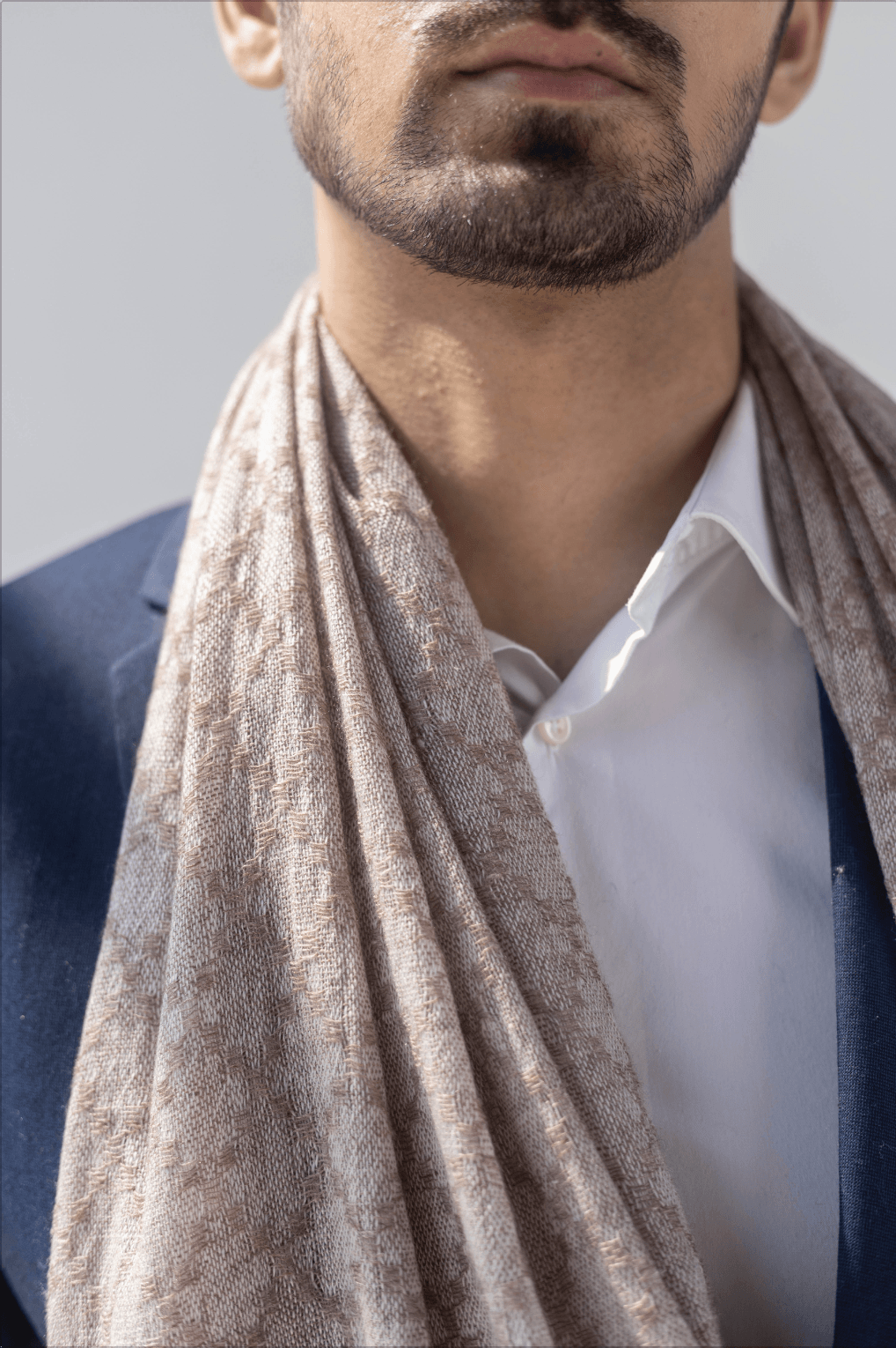 Luxurious Cashmere Stole in White and Brown | Ludic Soft Cashmere Stole - White & Brown