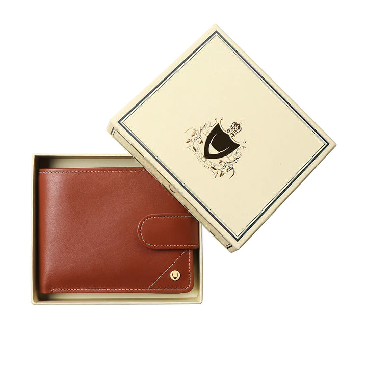 Men's Tan Bi-Fold Leather Wallet | Refined Classic Bi-Fold Wallet