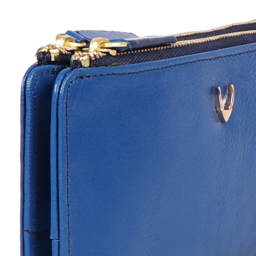 Blue Leather Bi-Fold Wallet | Classic Chic Bi-Fold Wallet